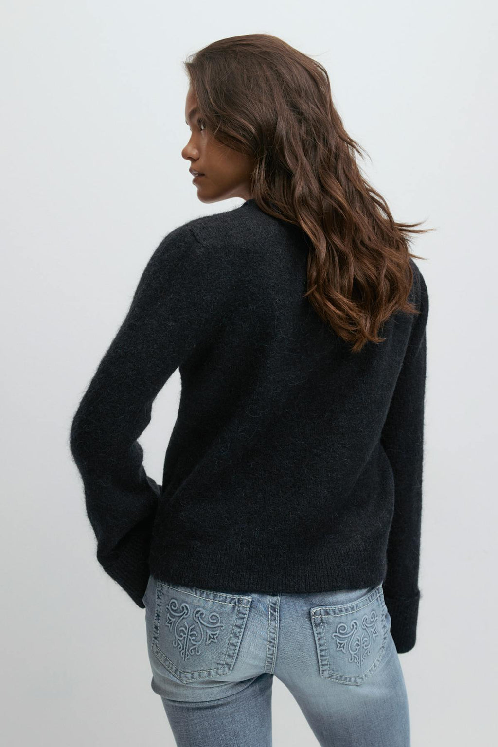 Y knitted sweater