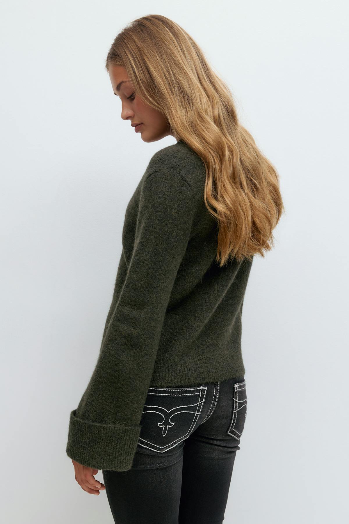 Y knitted sweater