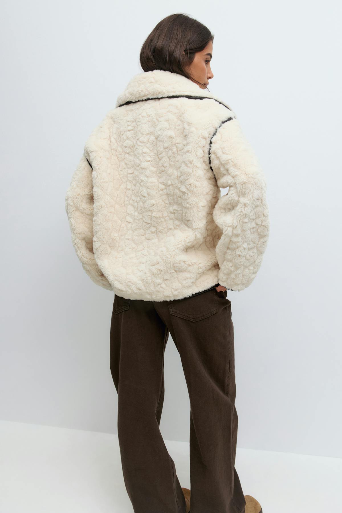 Faux fur bonded short jacket