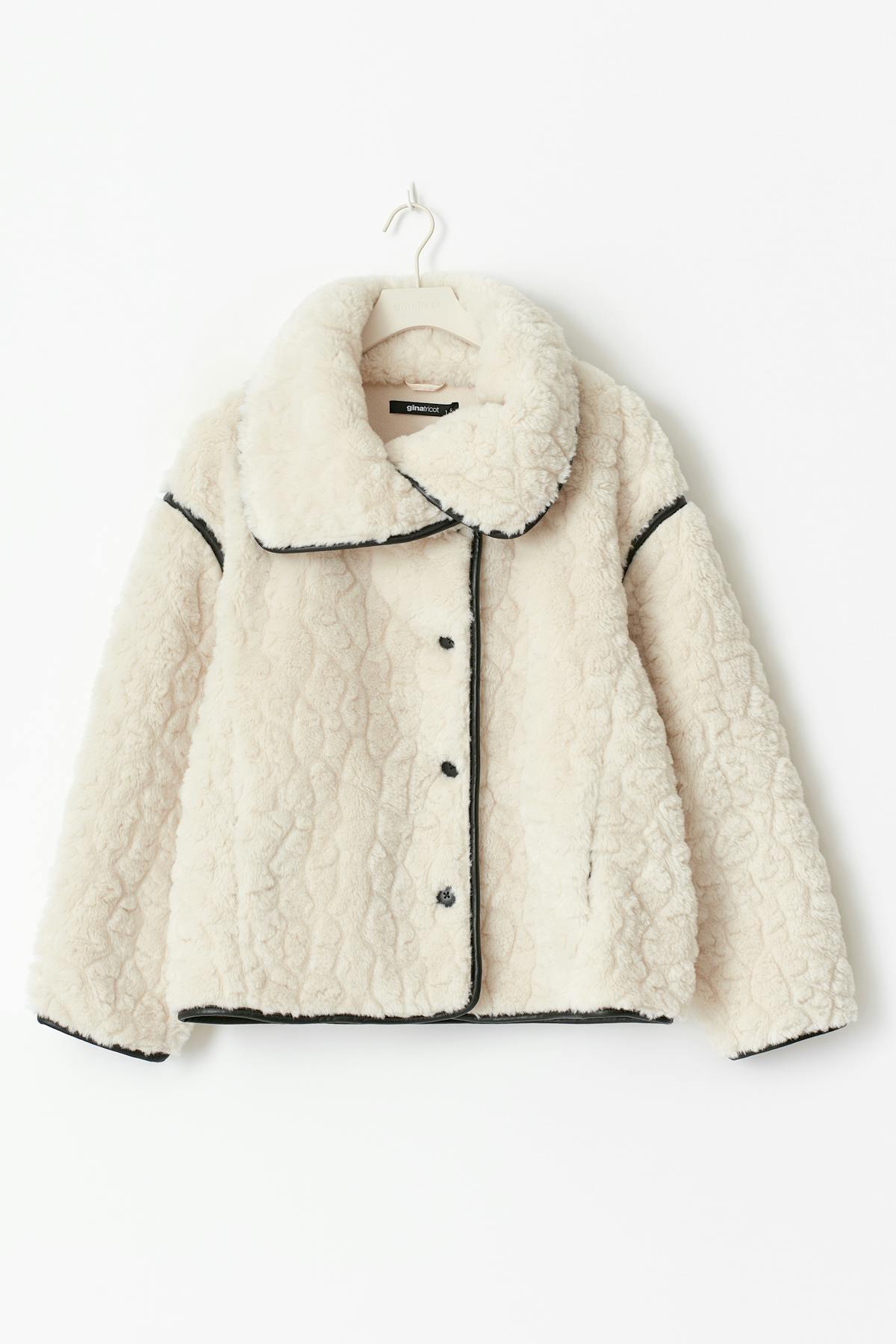 Faux fur bonded short jacket