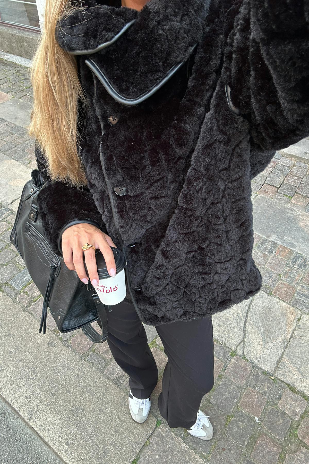 Faux fur bonded short jacket