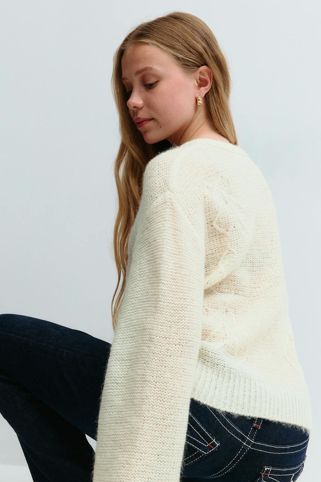 Y knitted sweater