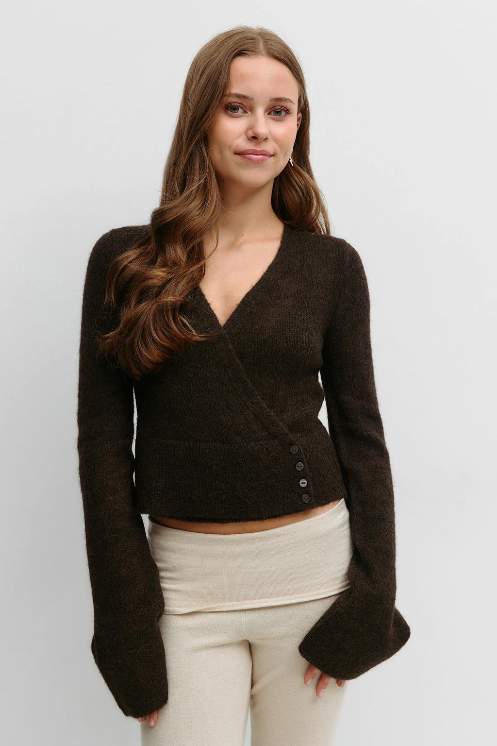 Y v-neck knitted sweater