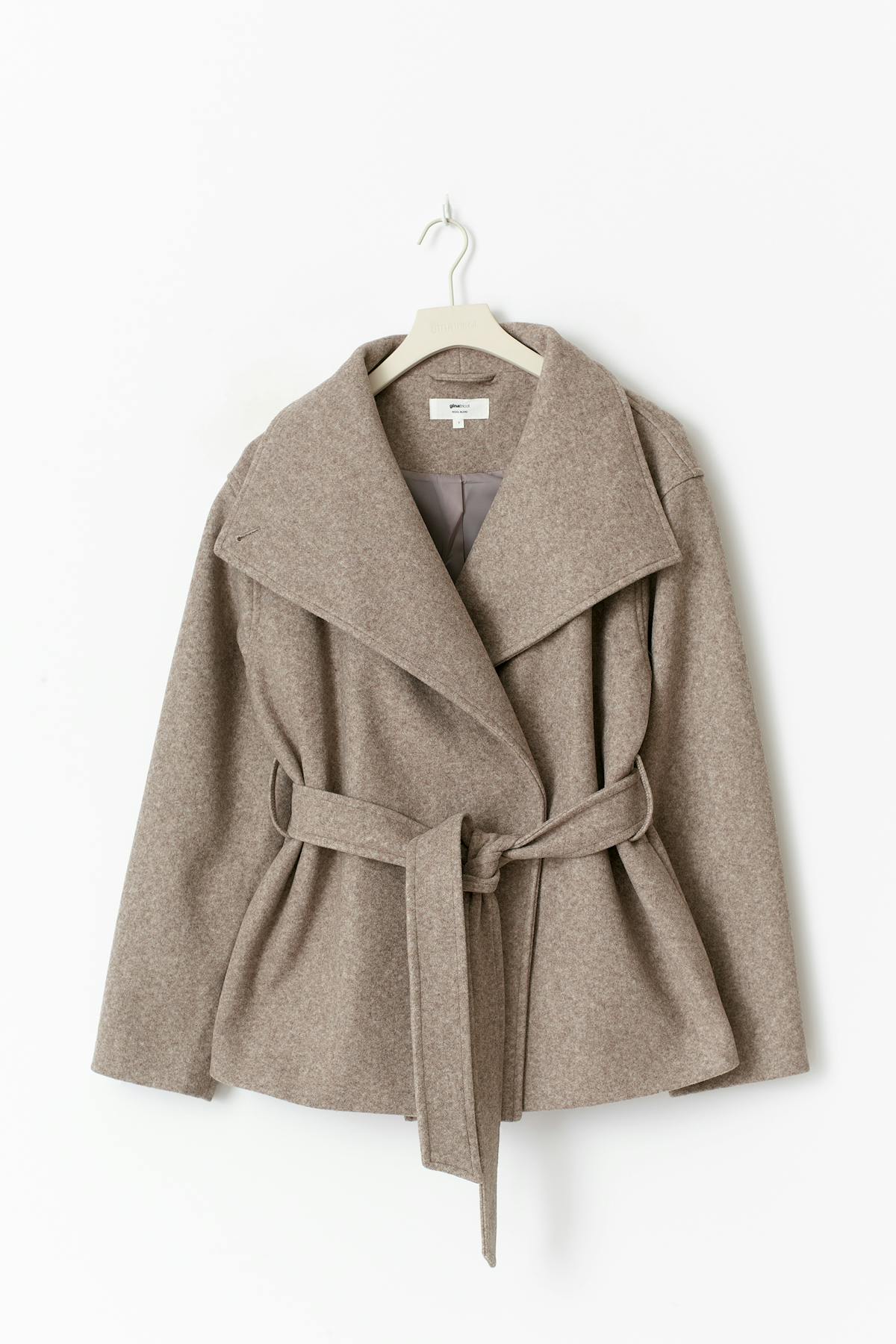 High neck short jacket