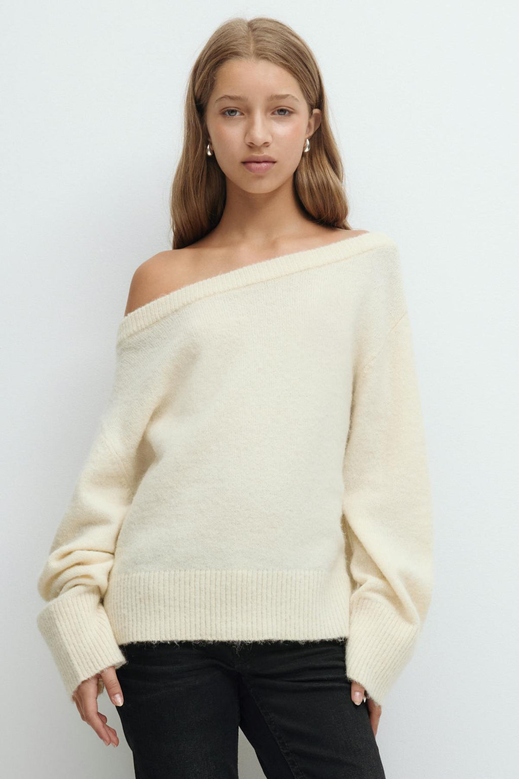 Y oversized knitted sweater