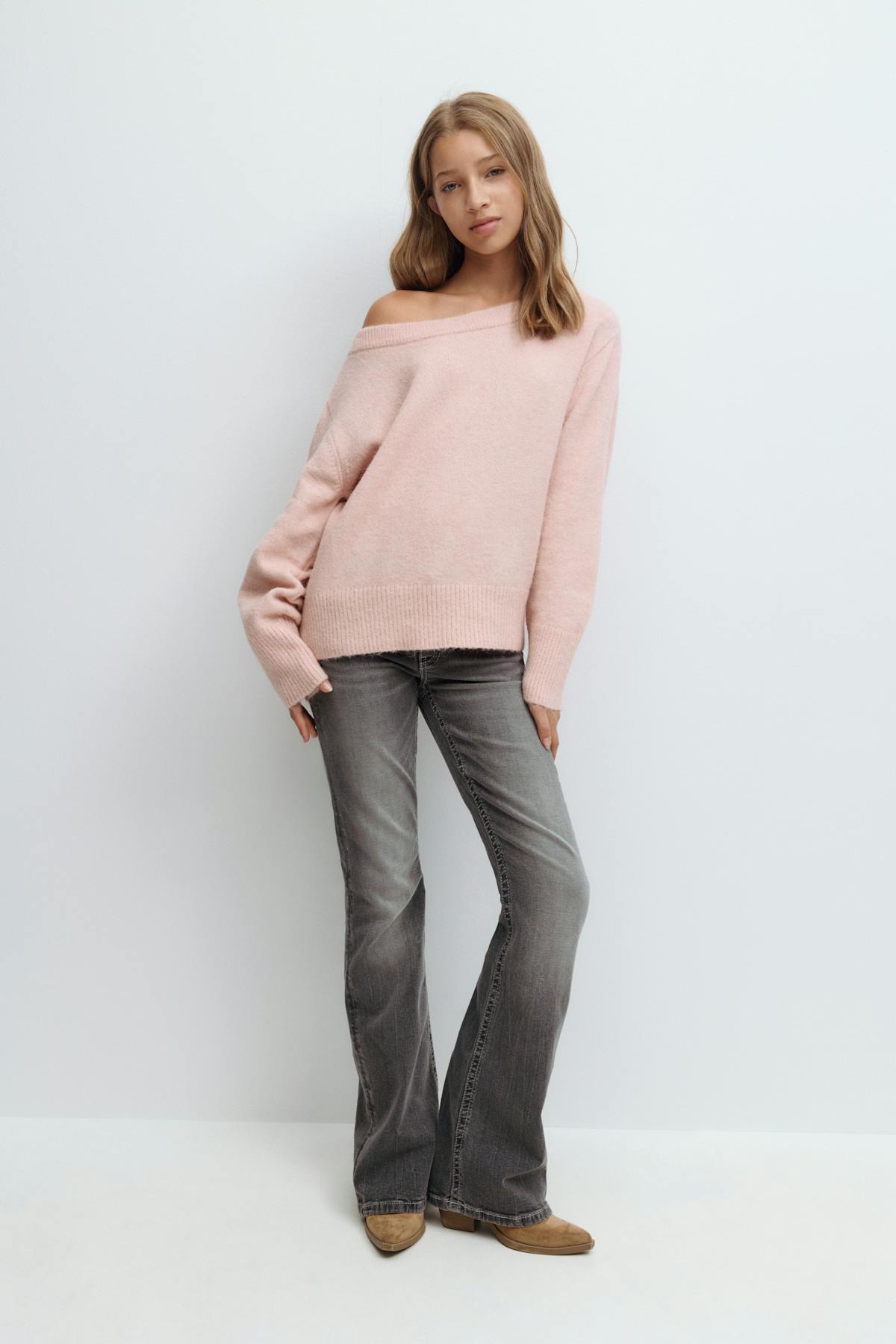 Y oversized knitted sweater