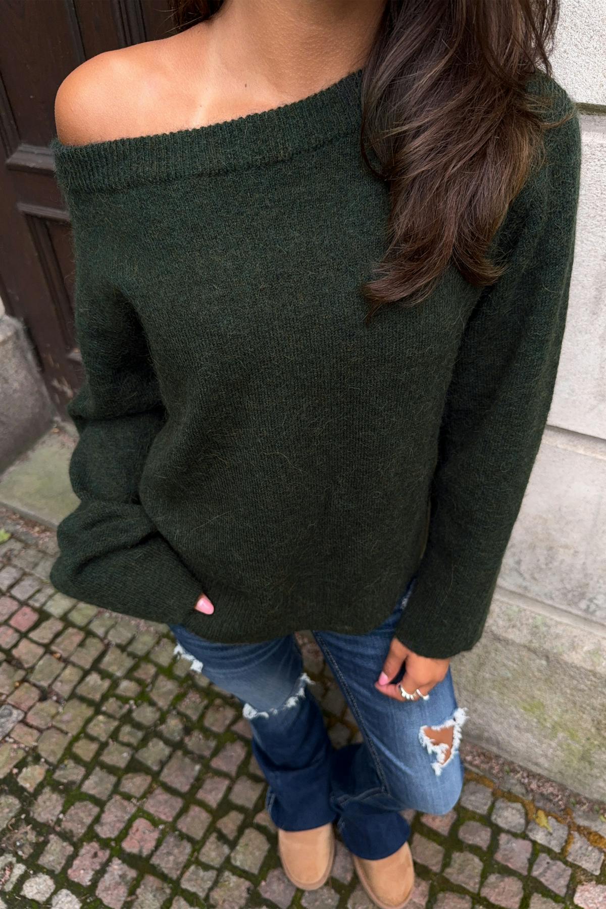 Y oversized knitted sweater