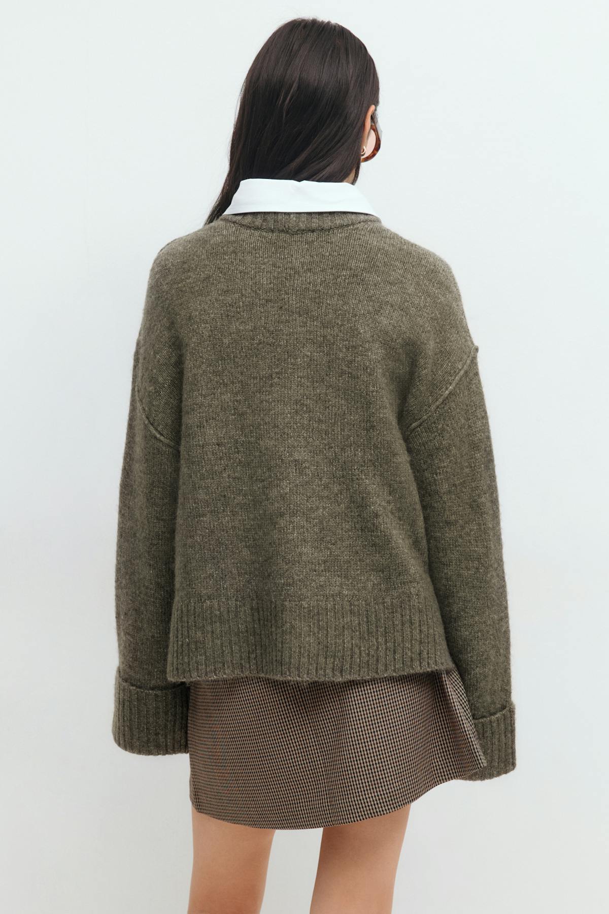Folded sleeve knitted sweater