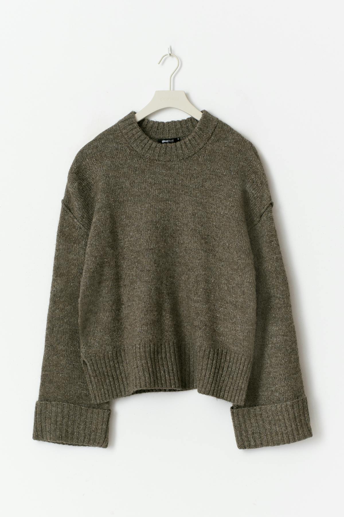 Folded sleeve knitted sweater
