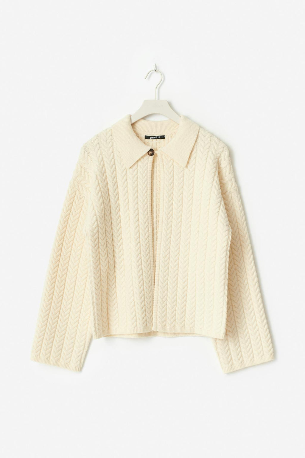 Cable knitted cardigan