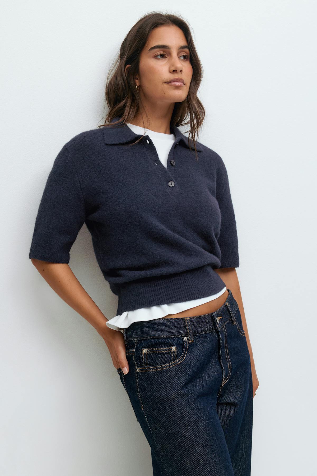 Short sleeve knit collar top