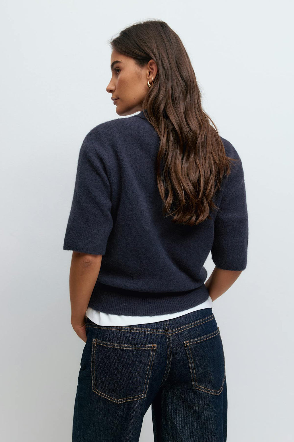Short sleeve knit collar top
