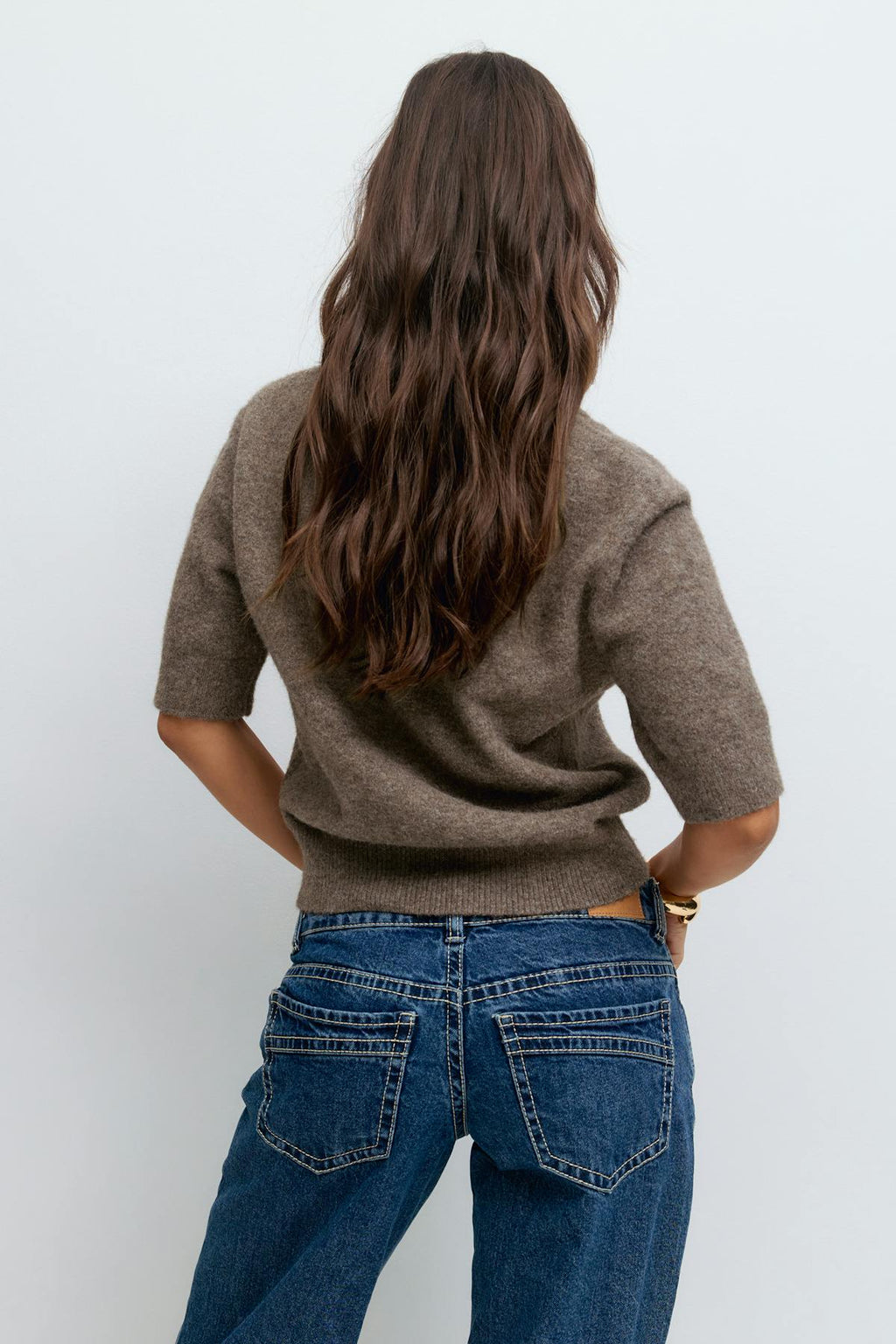 Short sleeve knit collar top