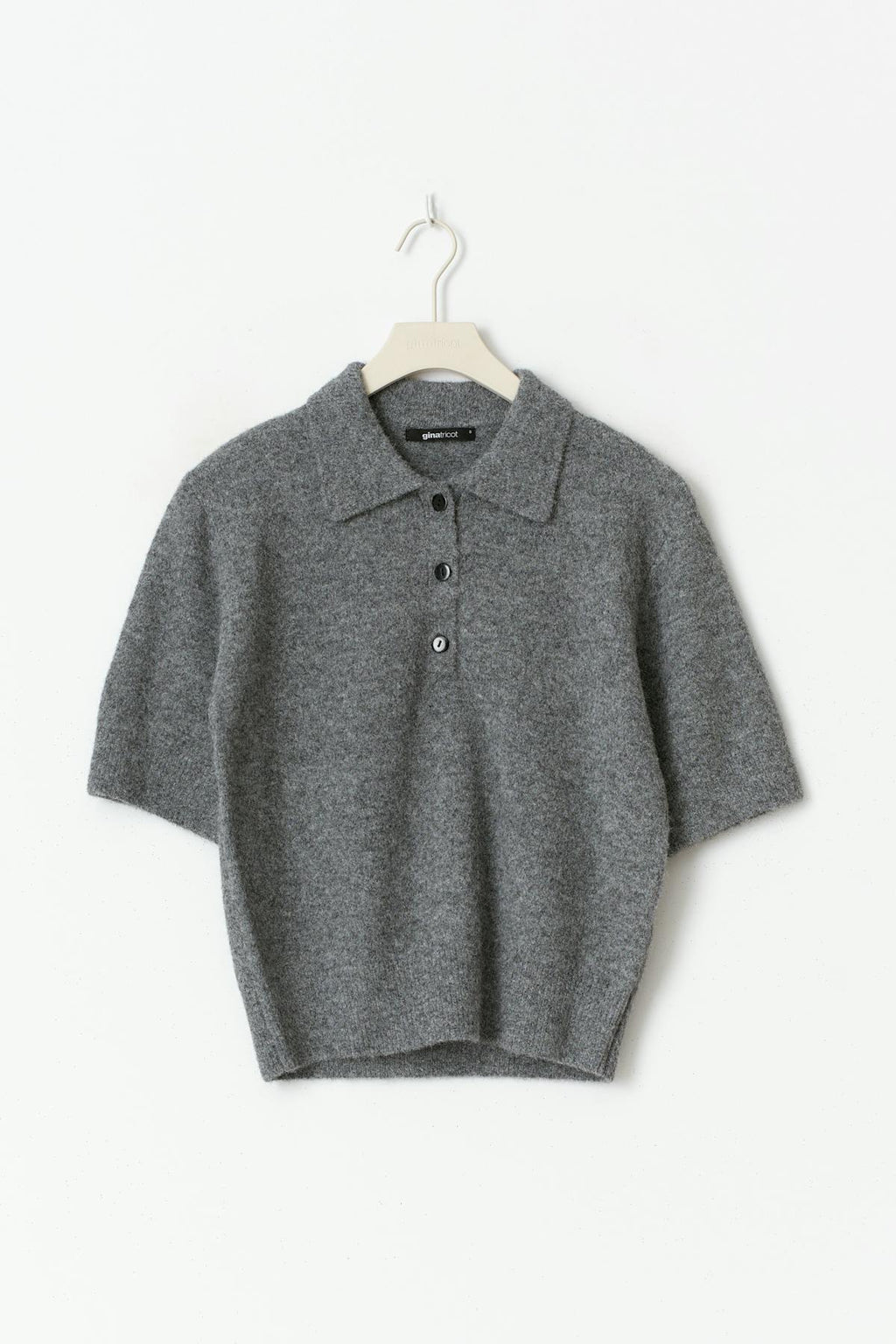 Short sleeve knit collar top