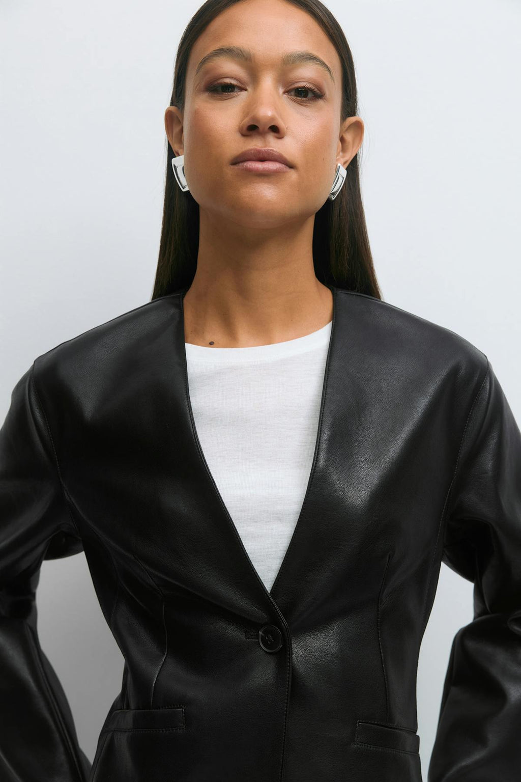 Sculpted pu blazer