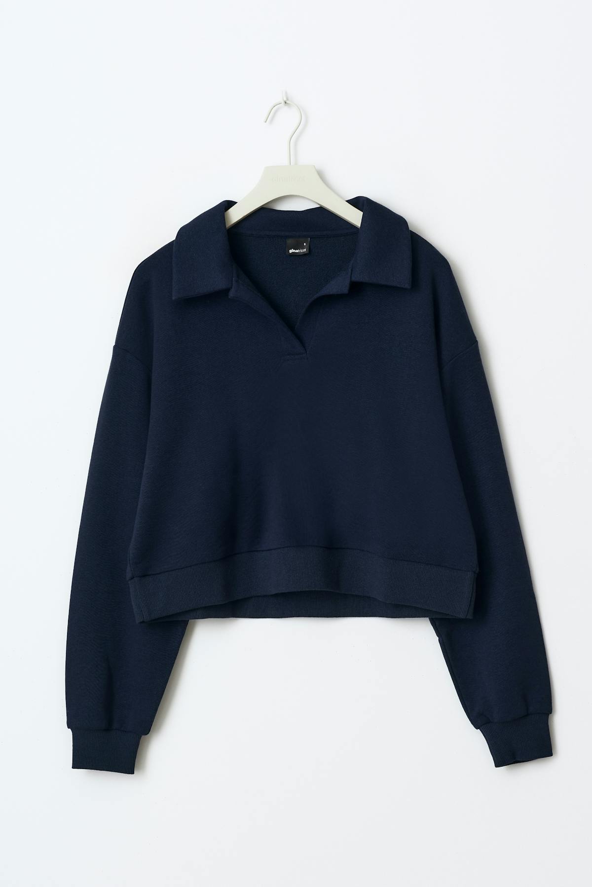 Collar sweater