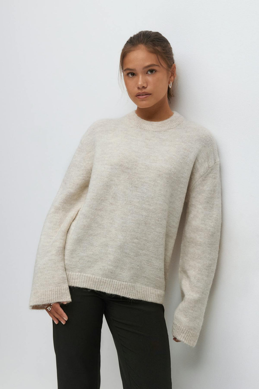 Y oversized knitted sweater