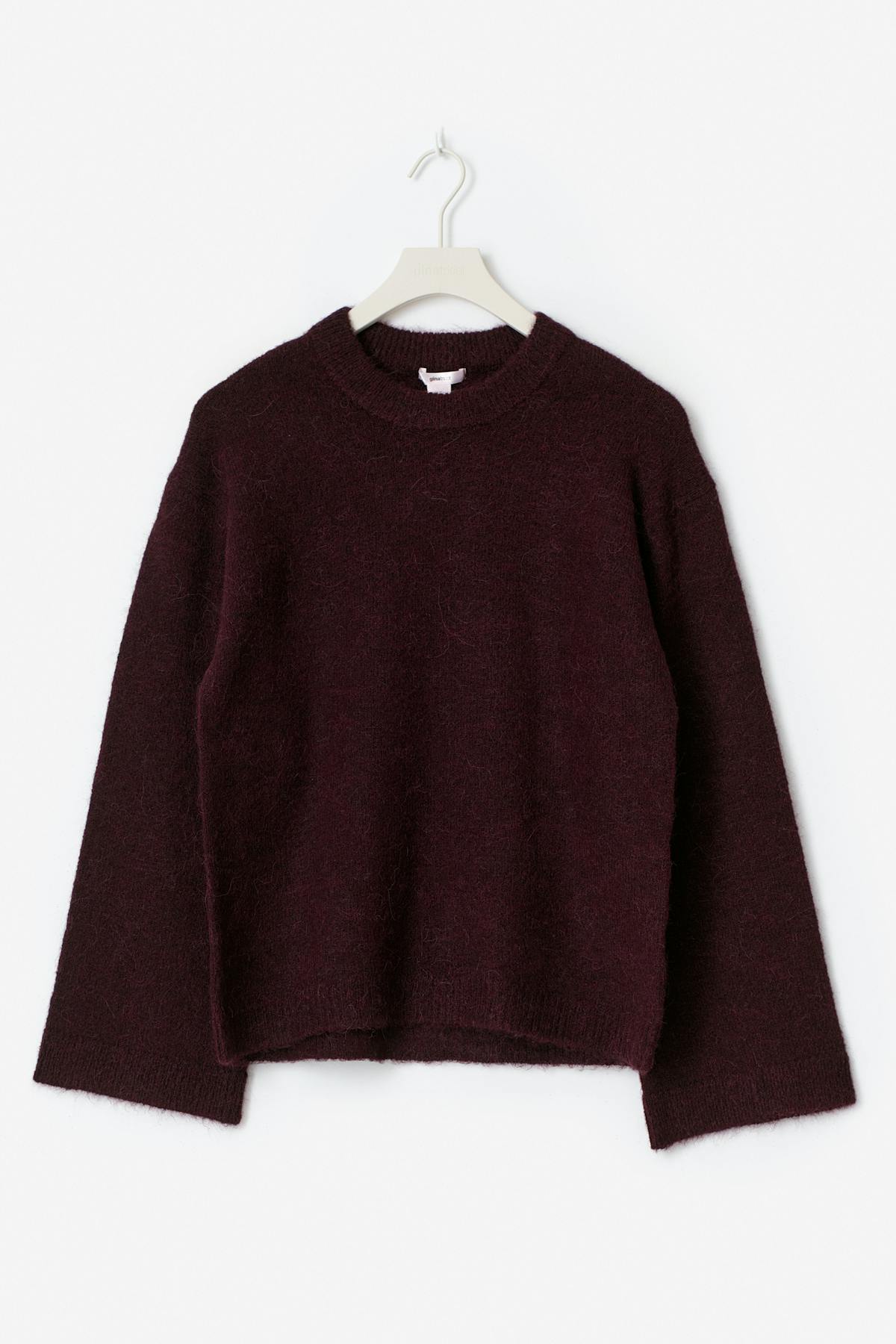 Y oversized knitted sweater