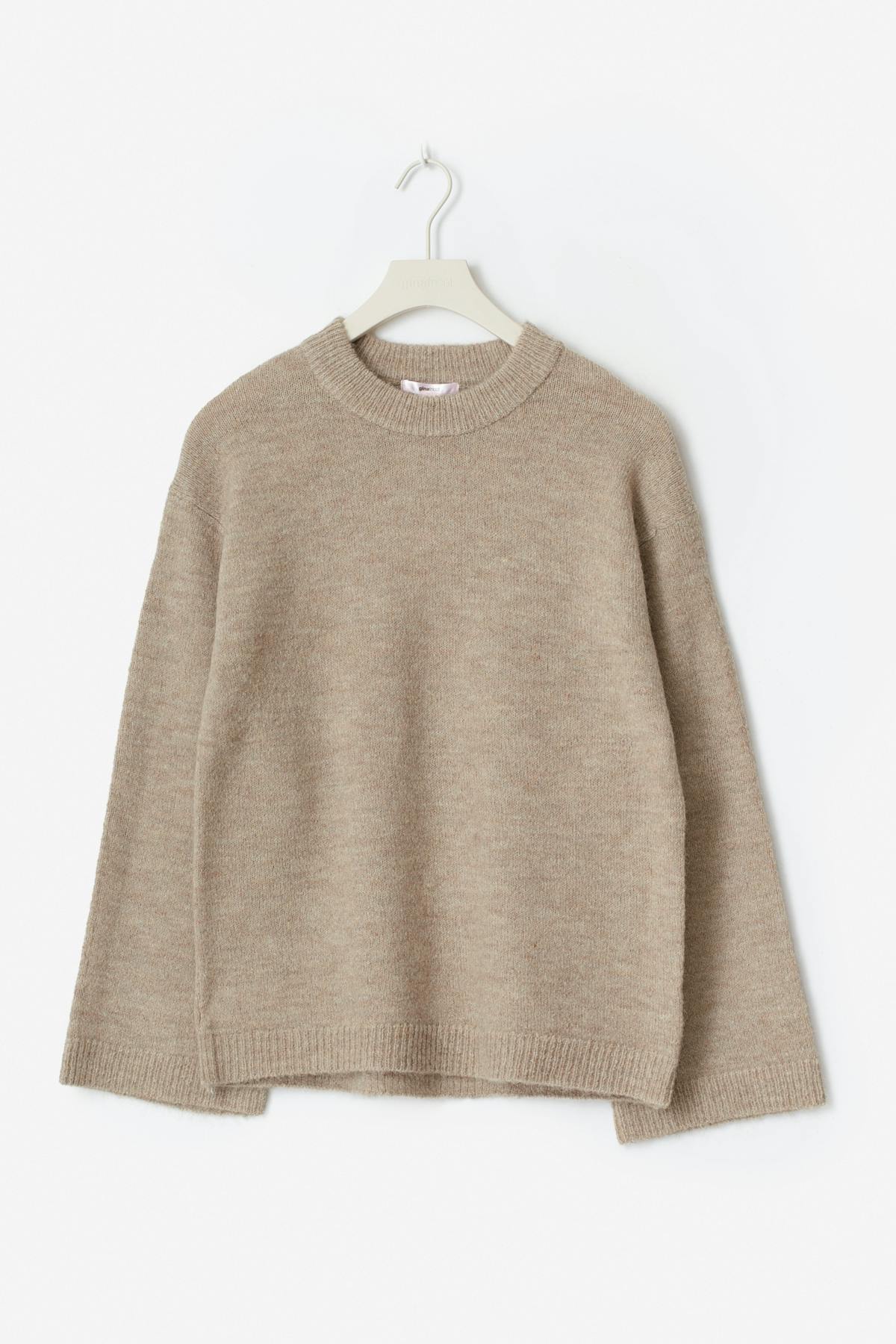 Y oversized knitted sweater