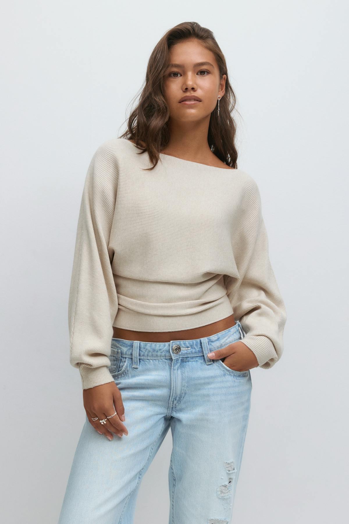 Y soft knitted sweater
