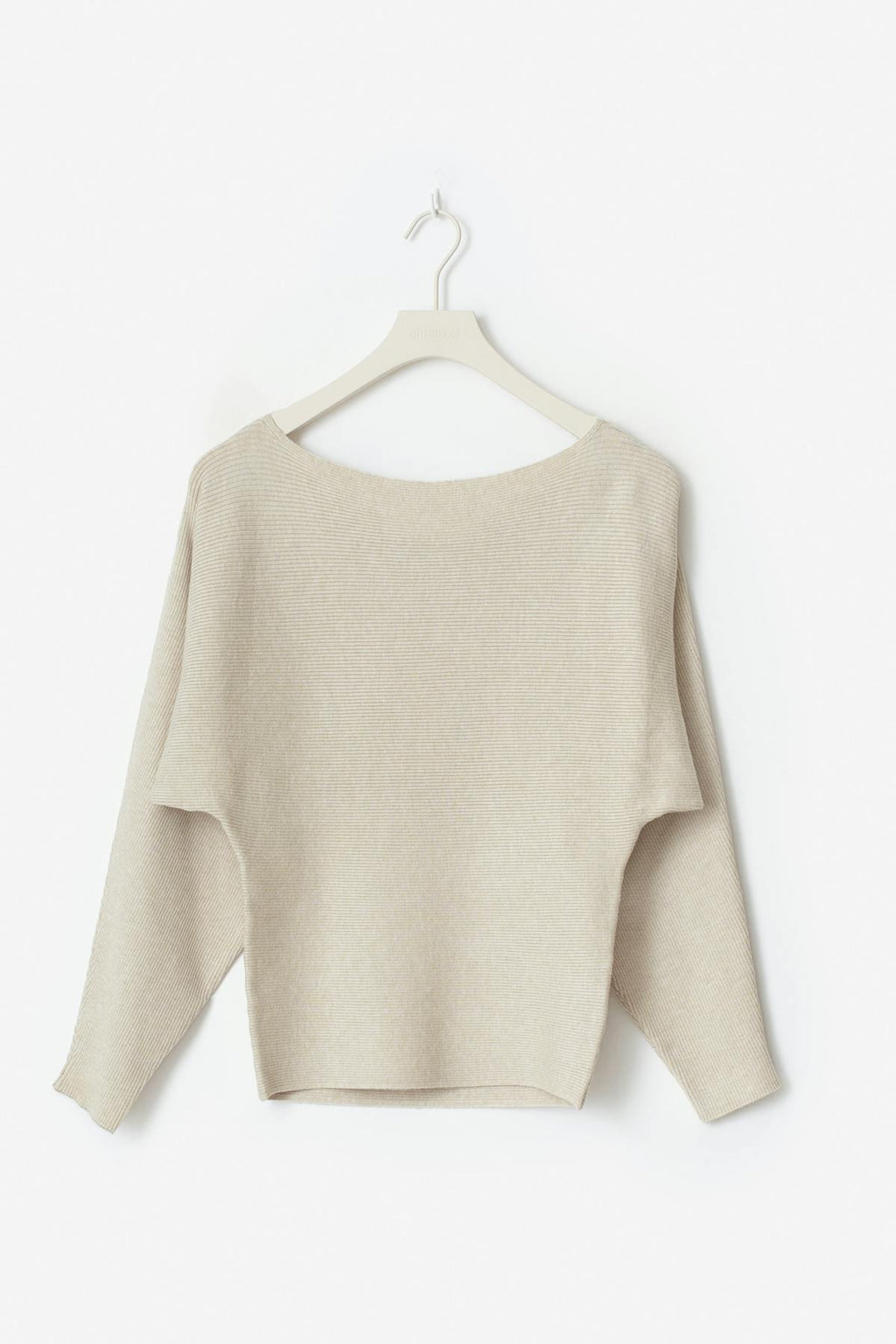 Y soft knitted sweater