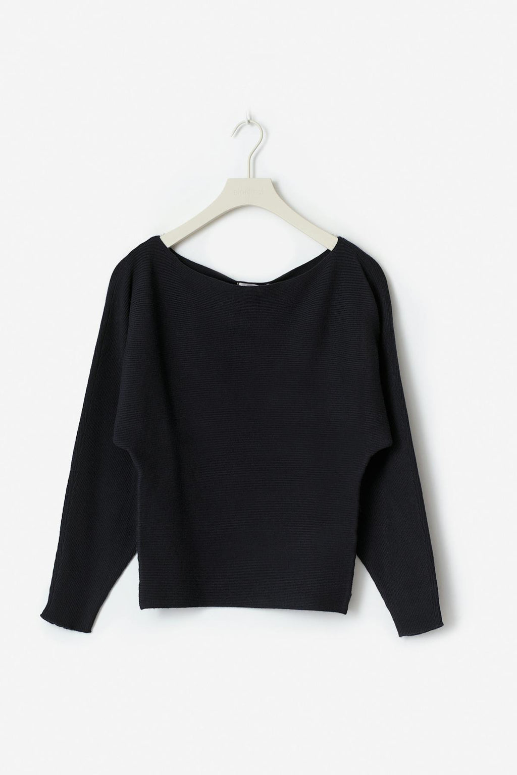 Y soft knitted sweater