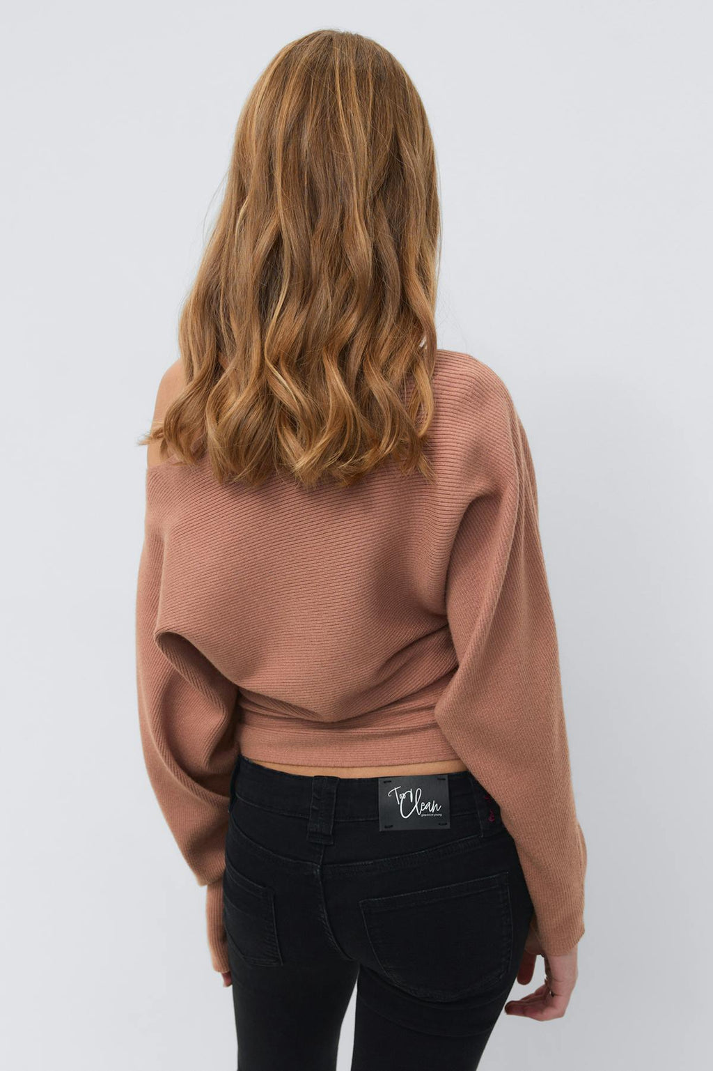 Y soft knitted sweater