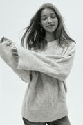 Y cable knitted sweater