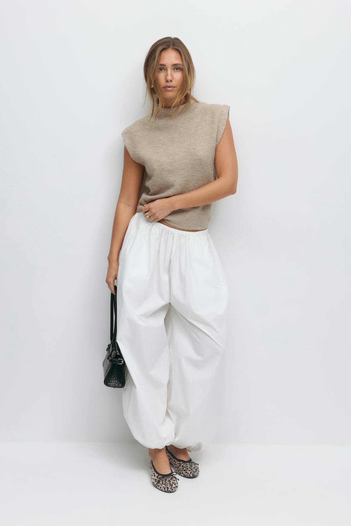 Funnel neck knitted top