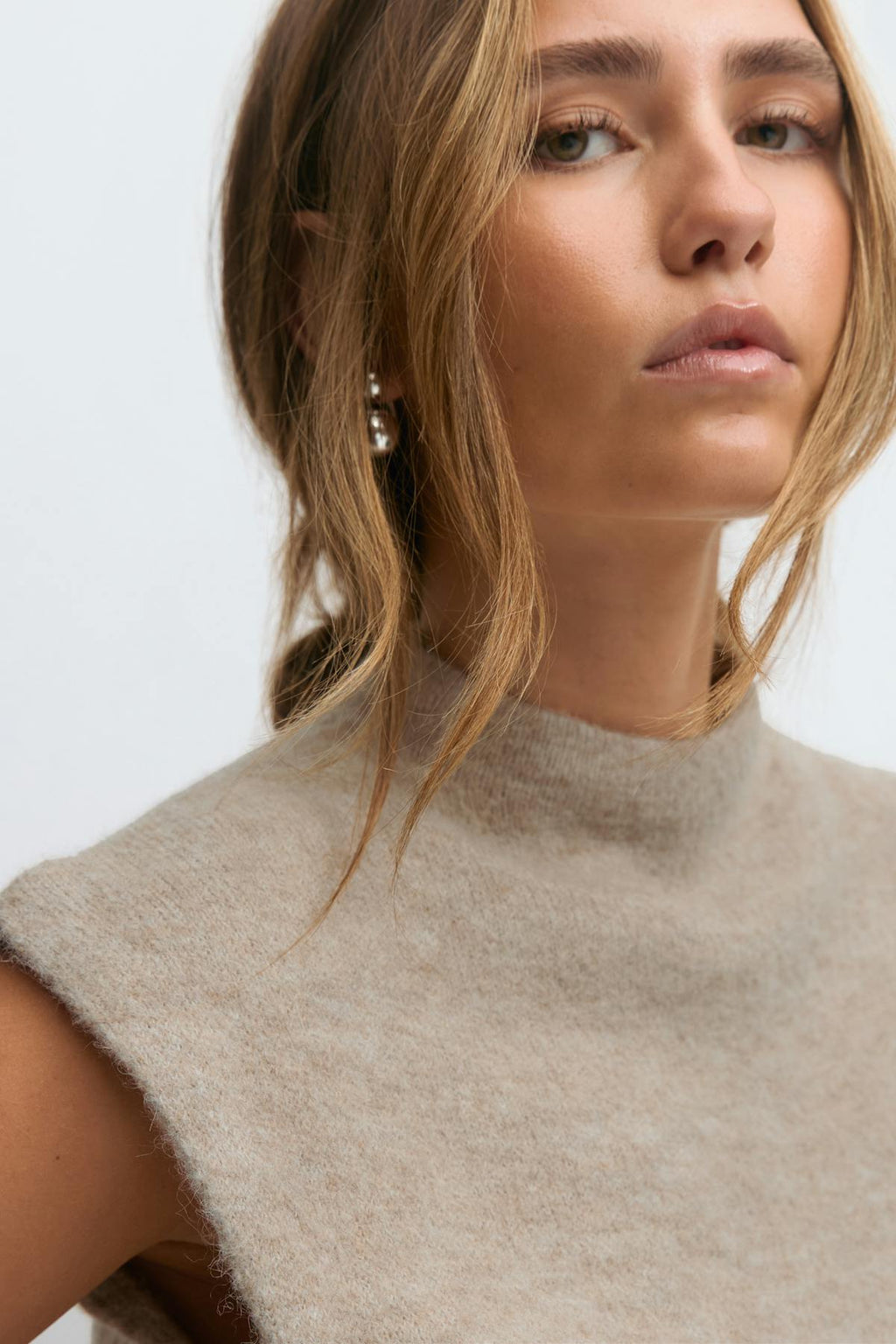 Funnel neck knitted top