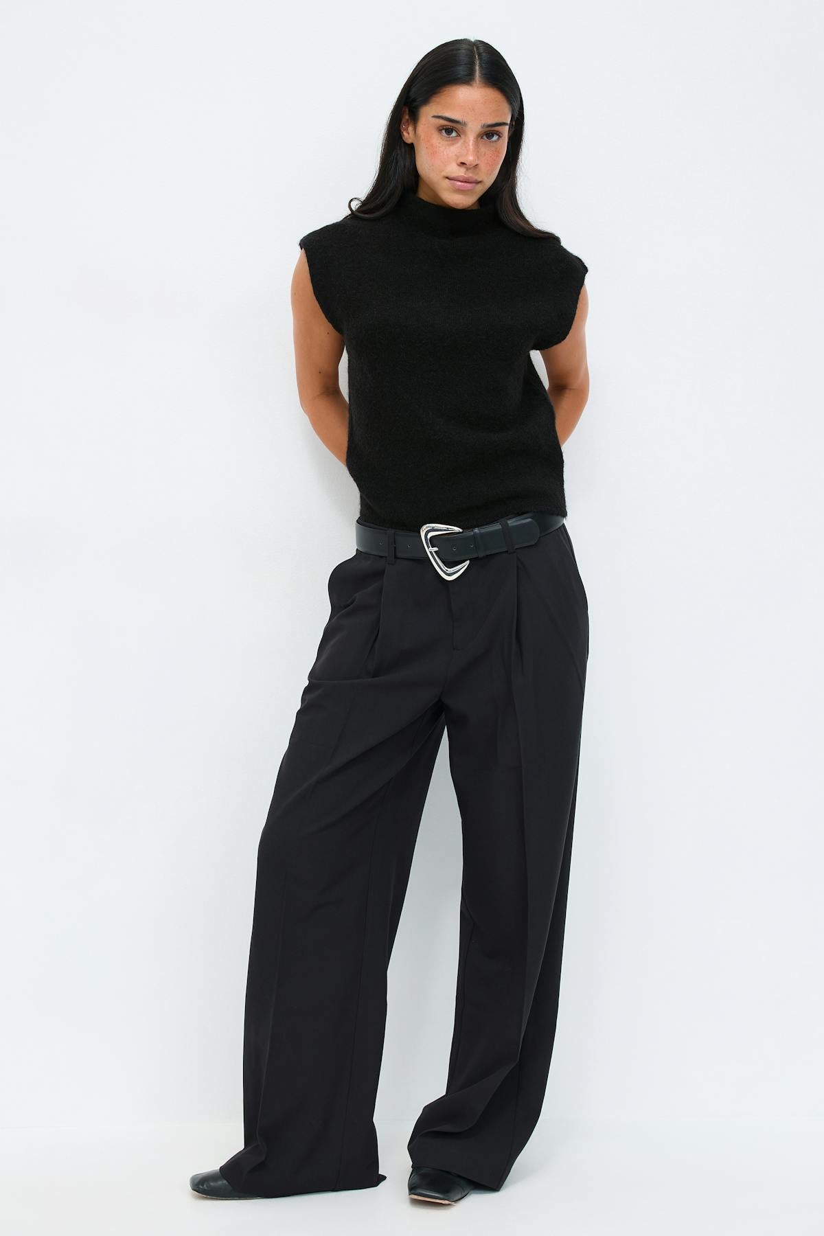 Funnel neck knitted top