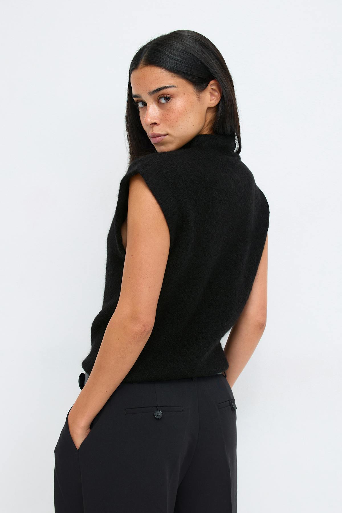 Funnel neck knitted top