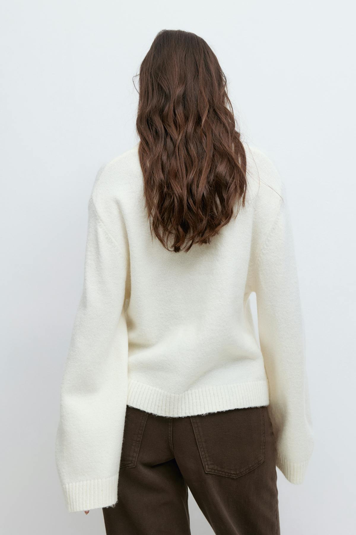Knitted pocket cardigan