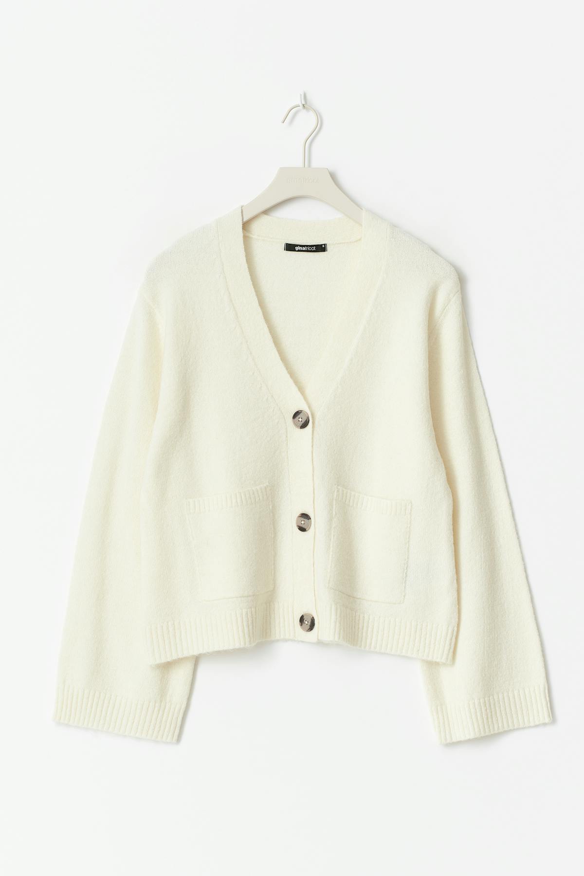 Knitted pocket cardigan
