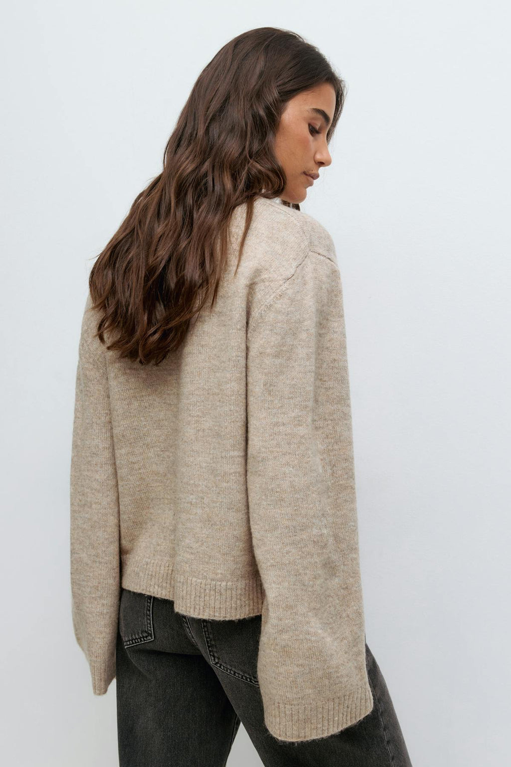 Knitted pocket cardigan