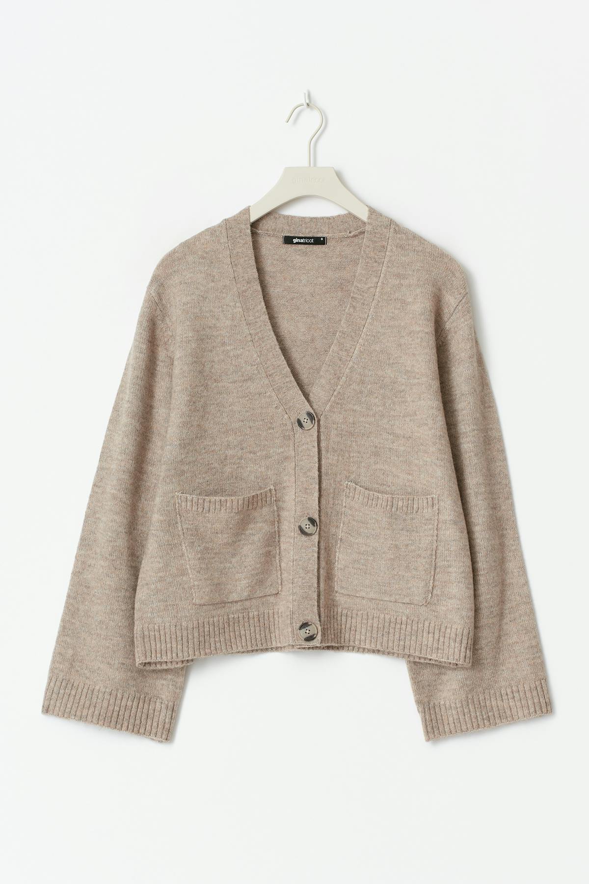 Knitted pocket cardigan