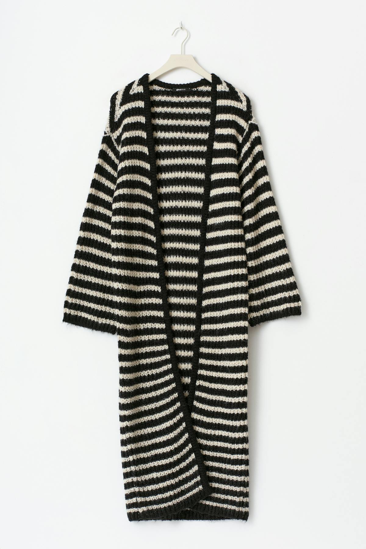 Long knitted cardigan