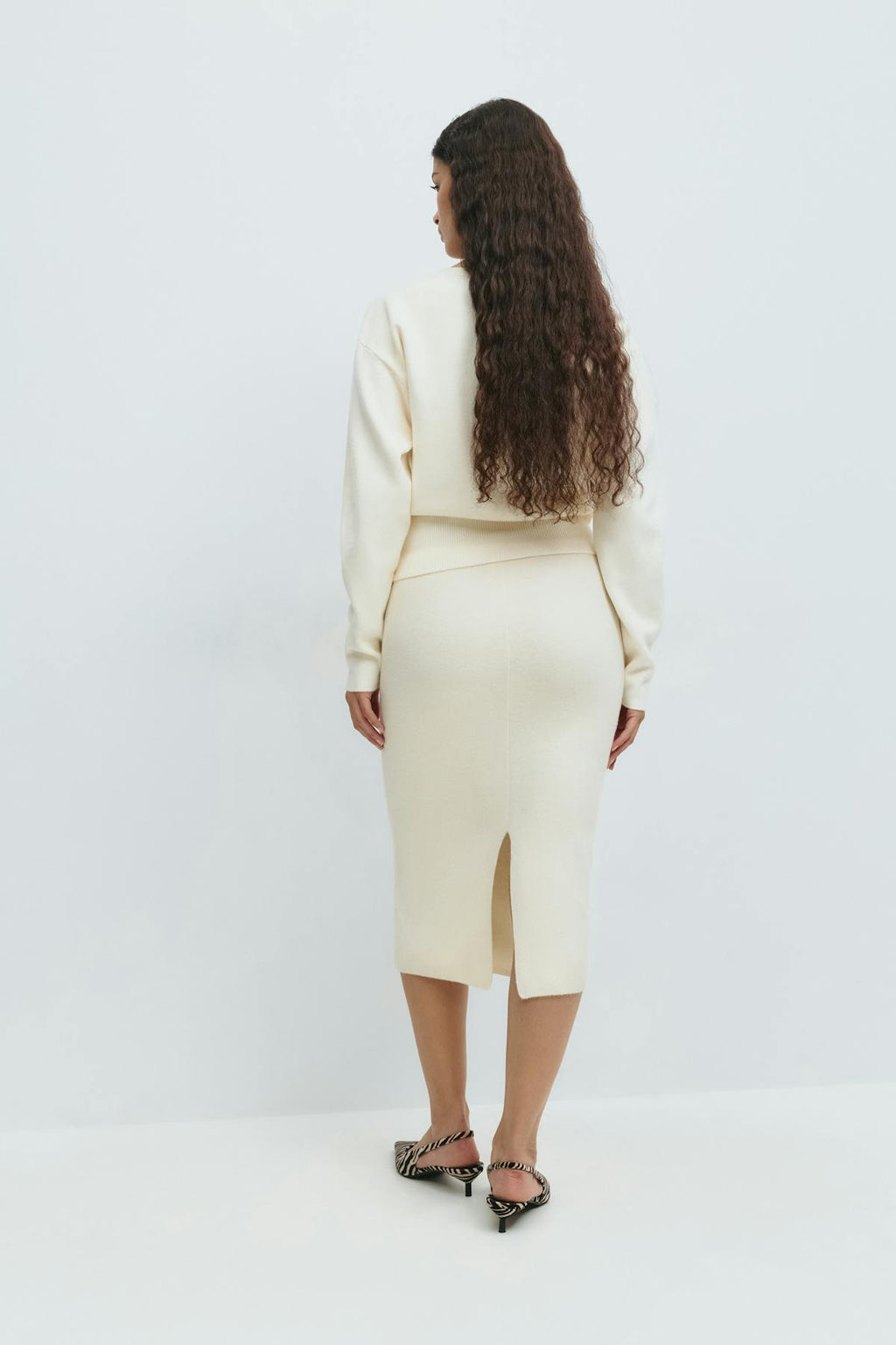 Knitted pencil skirt