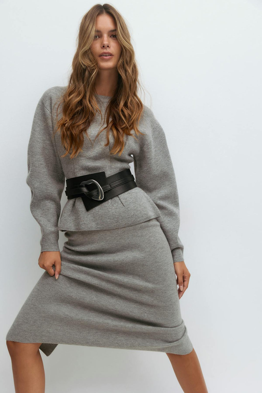 Knitted pencil skirt