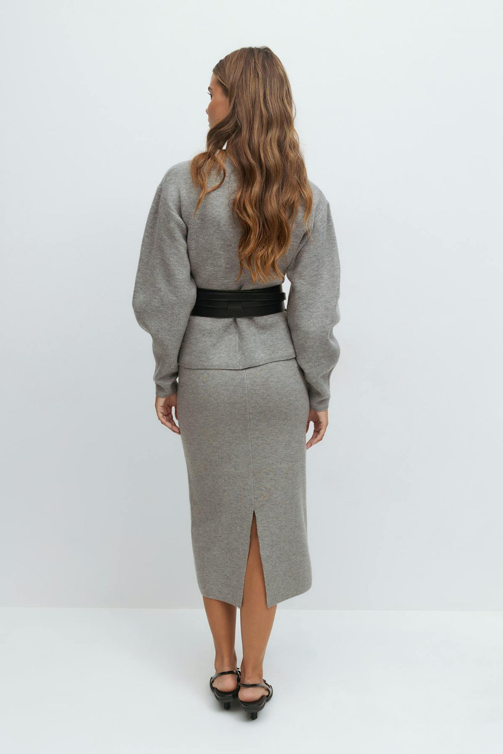Knitted pencil skirt