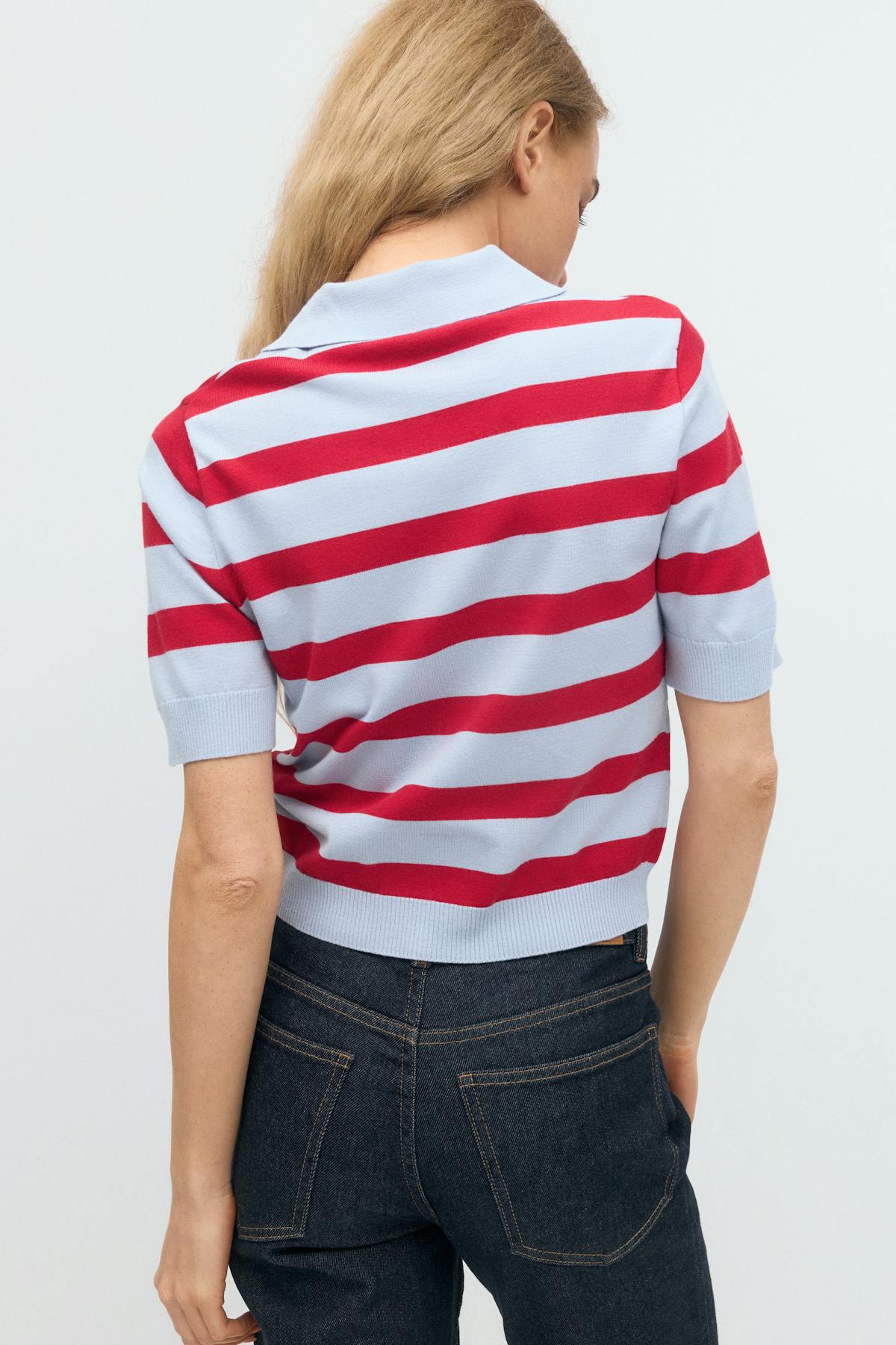 Short sleeve knit collar top