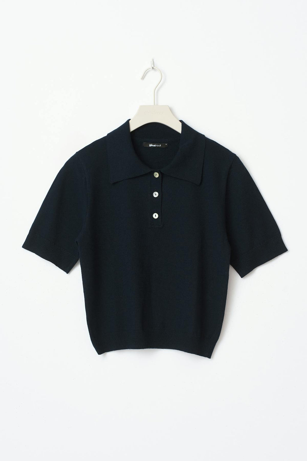Short sleeve knit collar top