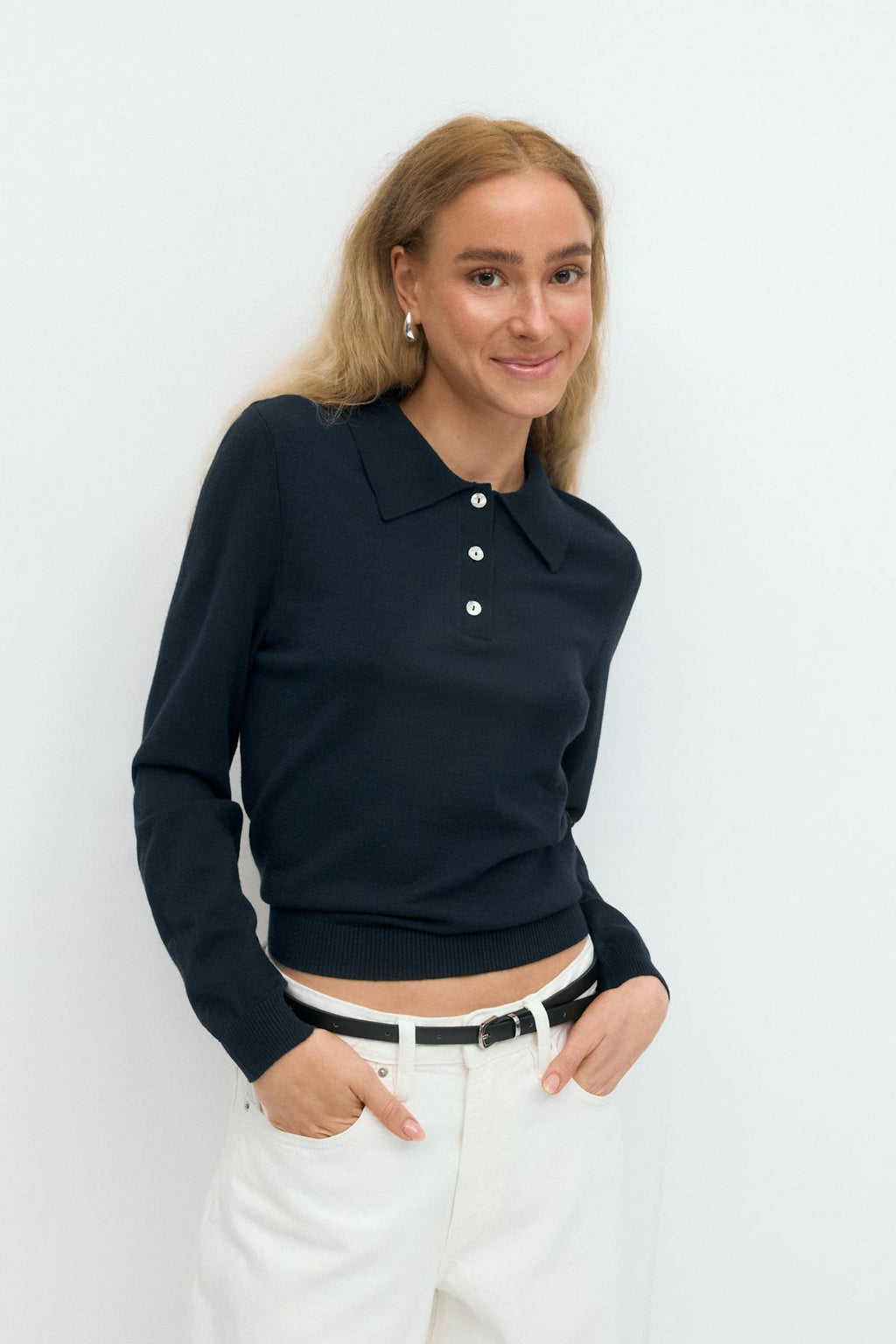 Knitted collar sweater