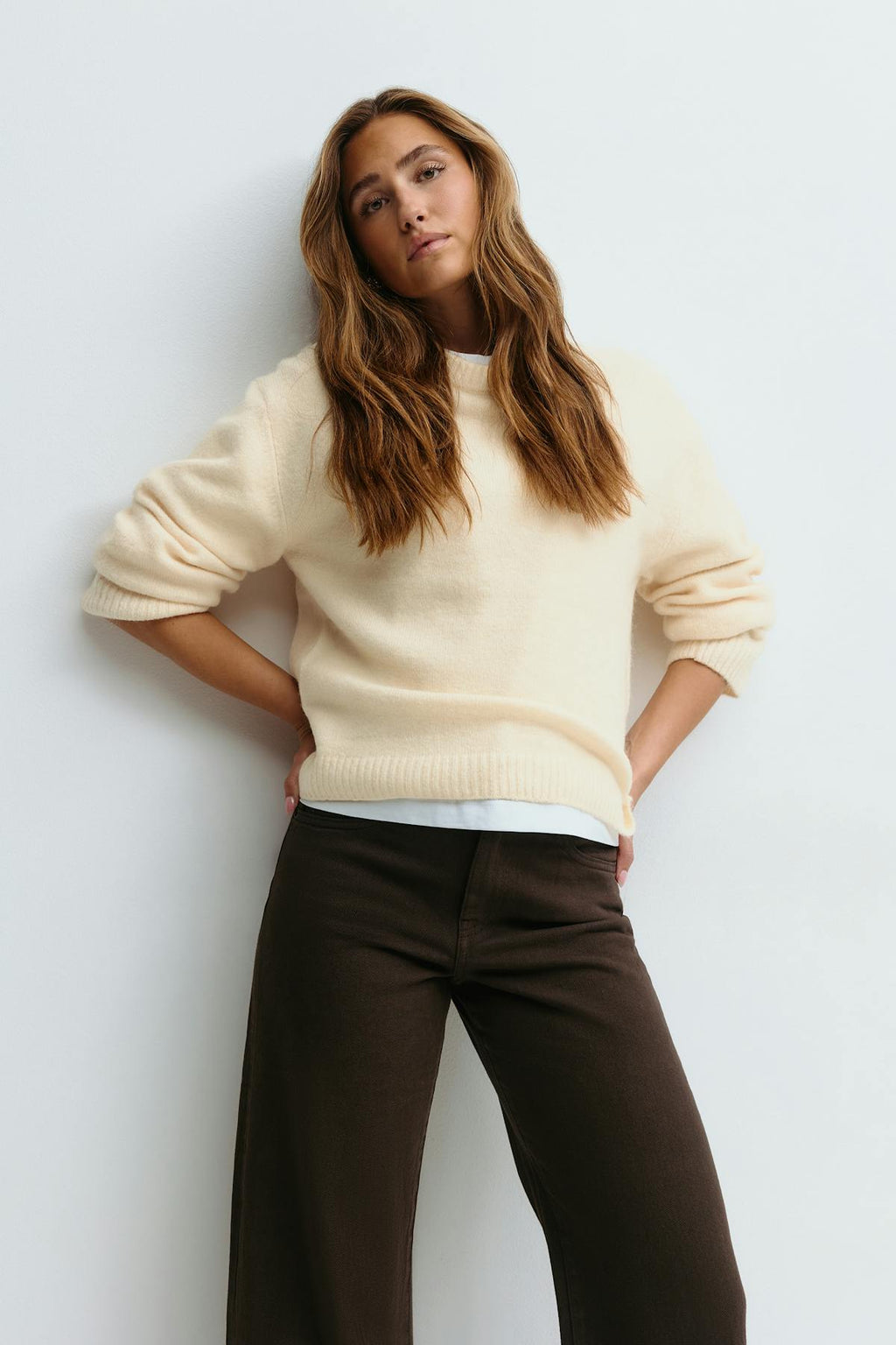 Crew neck knitted sweater