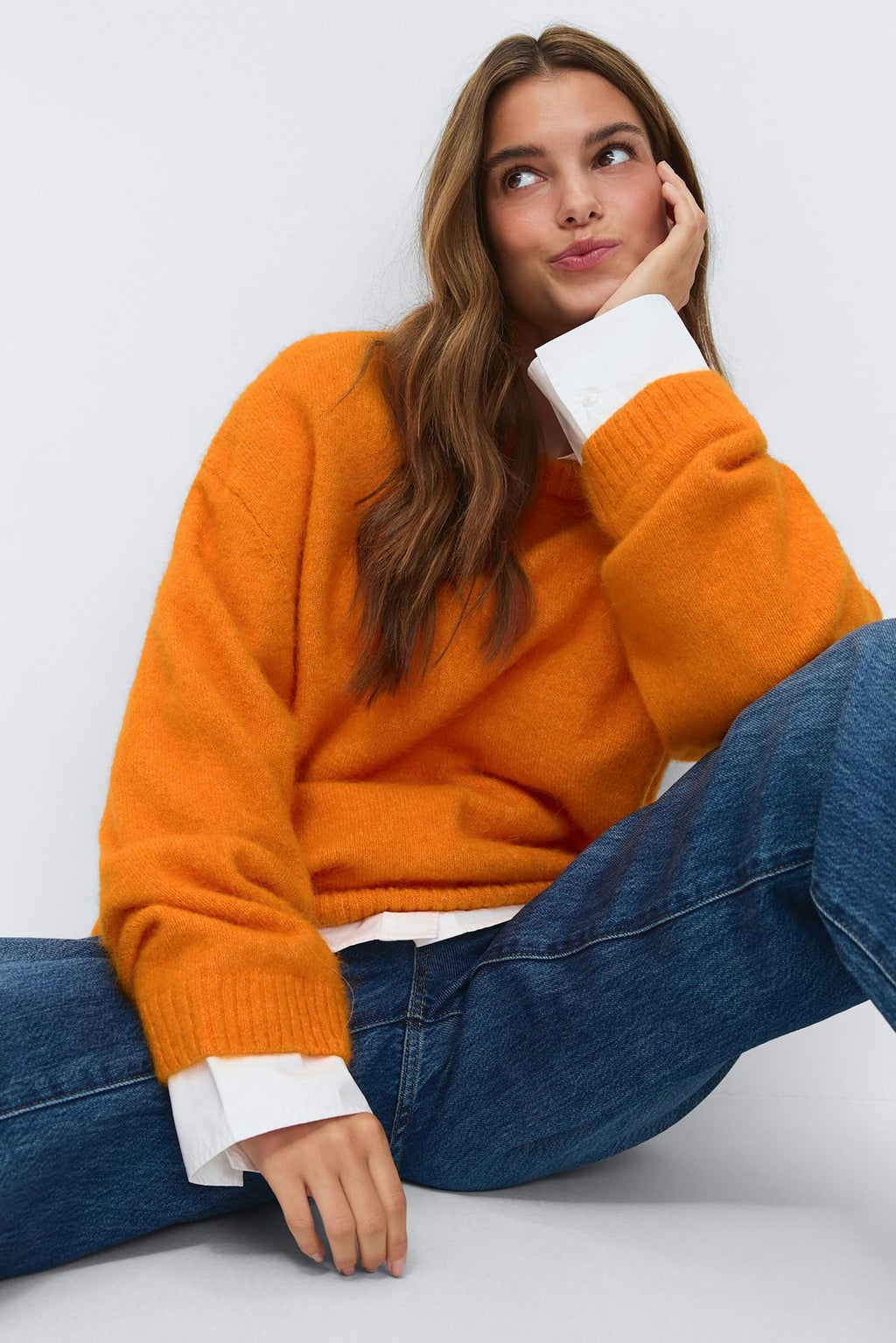 Crew neck knitted sweater