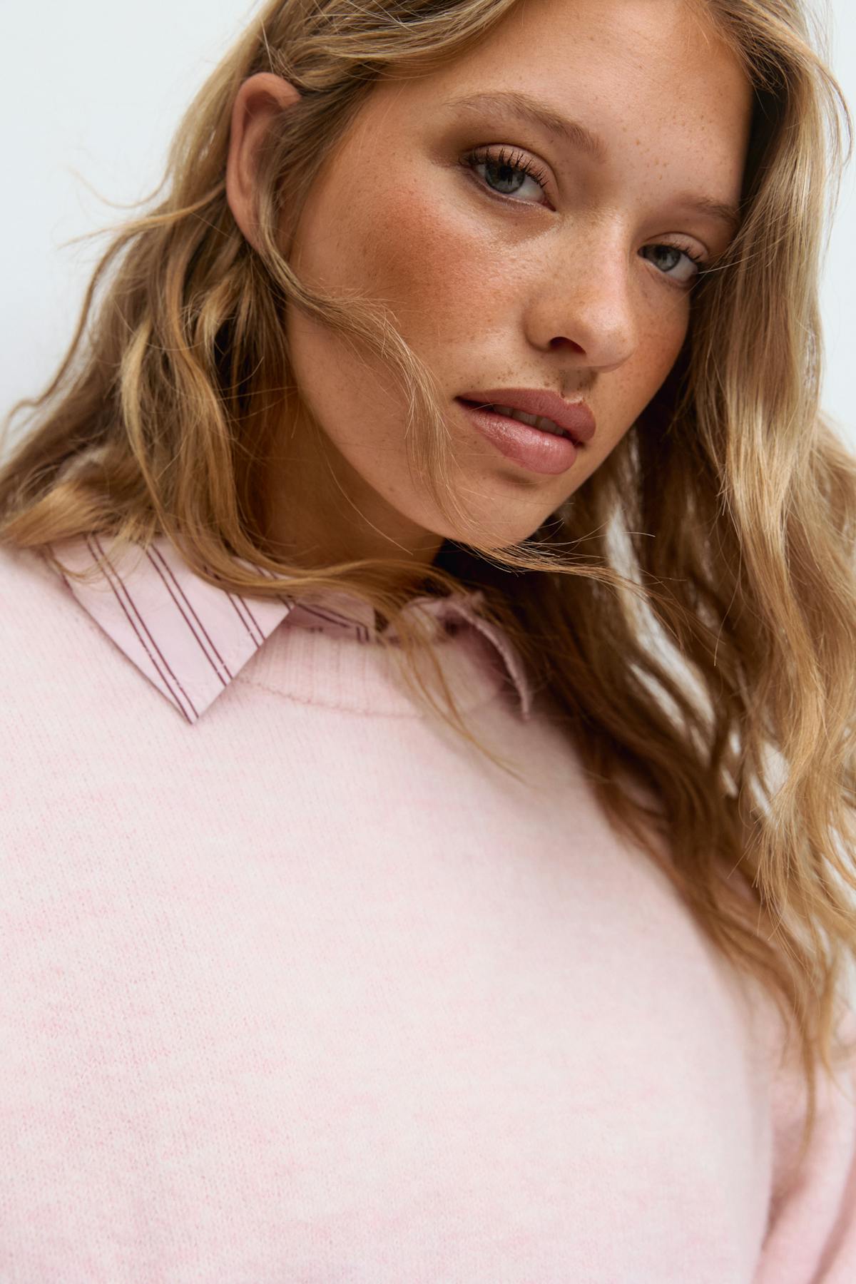 Crew neck knitted sweater