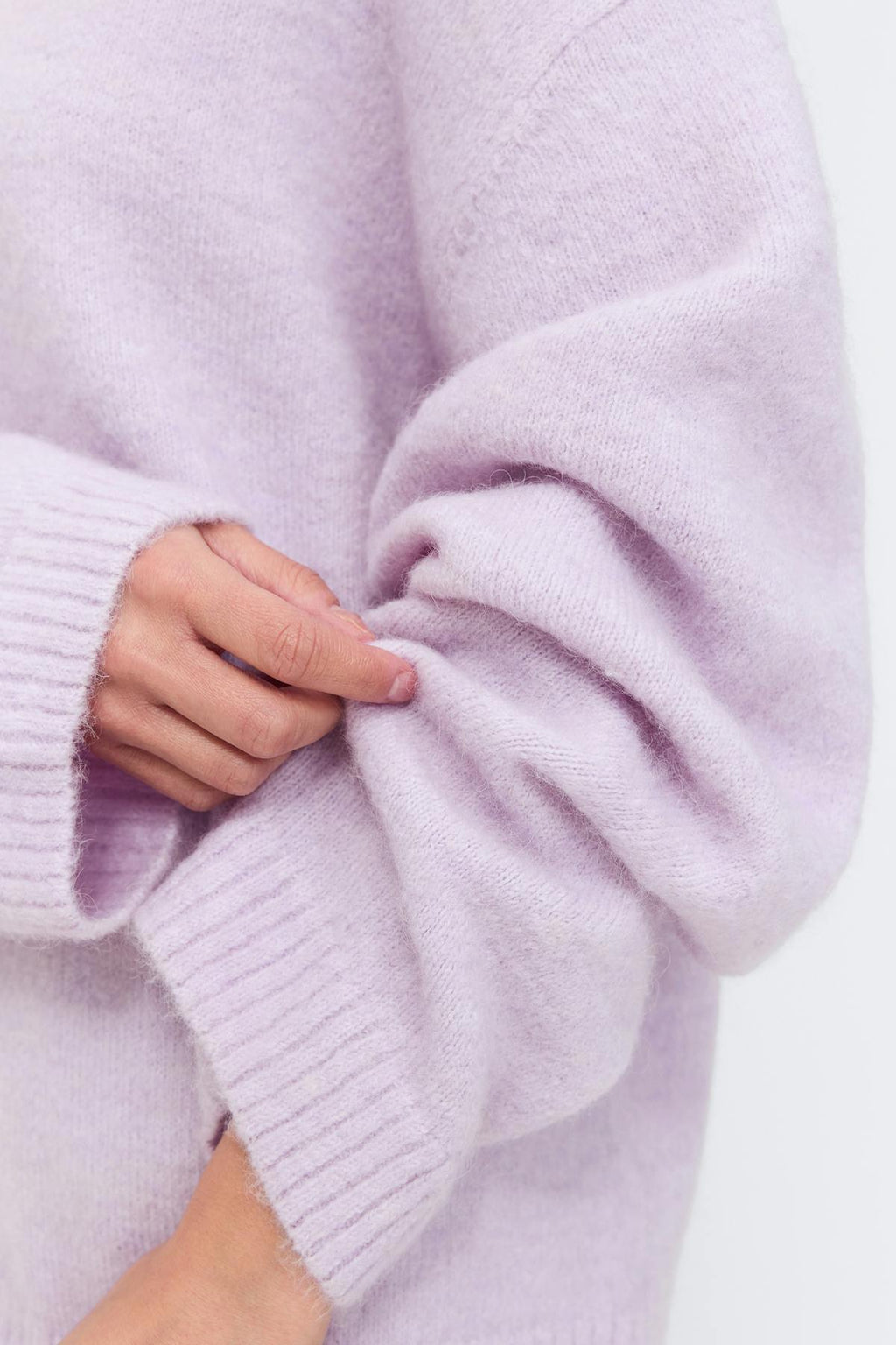 Crew neck knitted sweater