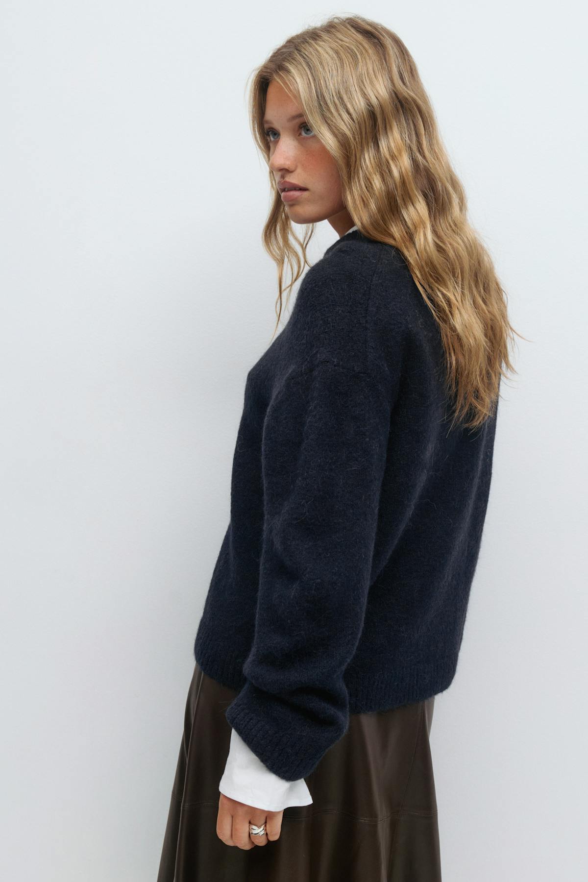 Crew neck knitted sweater