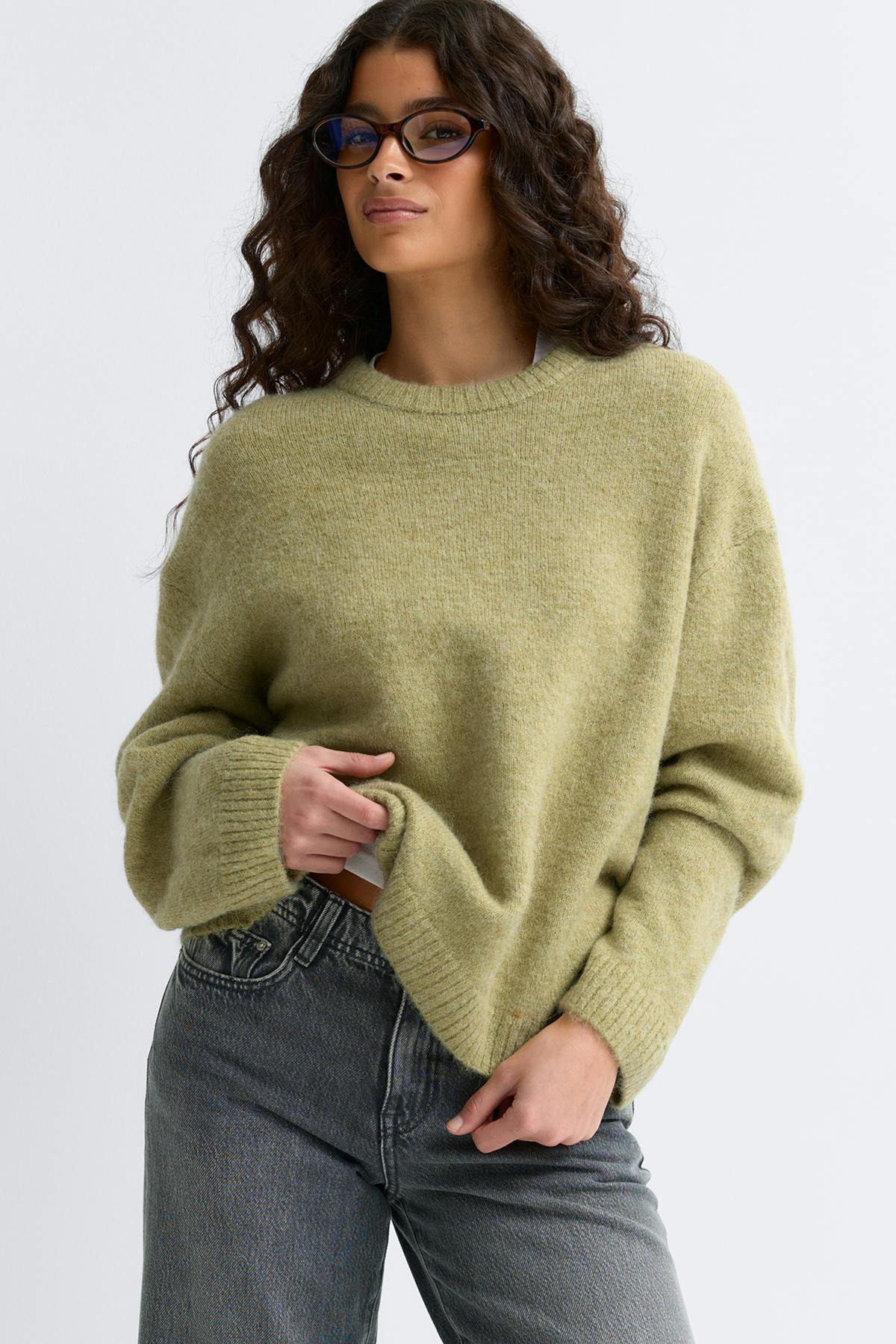 Crew neck knitted sweater