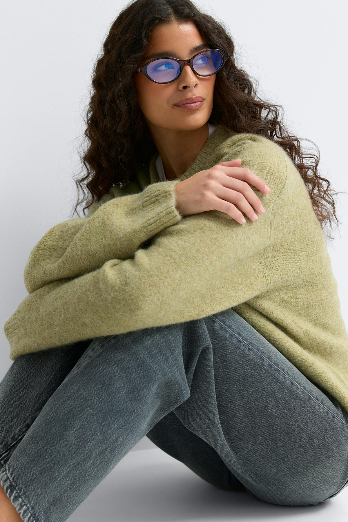Crew neck knitted sweater